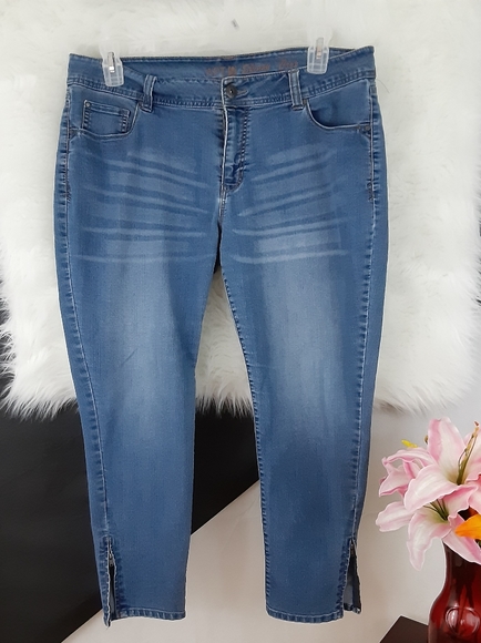 Apt. 9 Denim - Apt.9  Skinny Crop Jeans  Size 14
